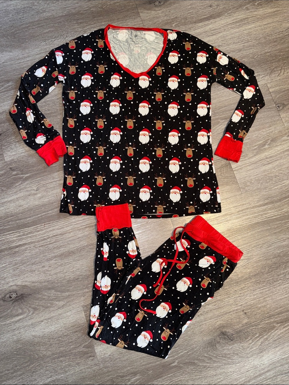 Bums & Roses Bamboo Santa Pajama Set